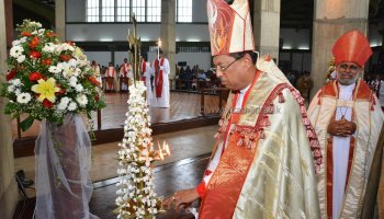 29/08 Holy Eucharist Service Archbishop of Canterbury